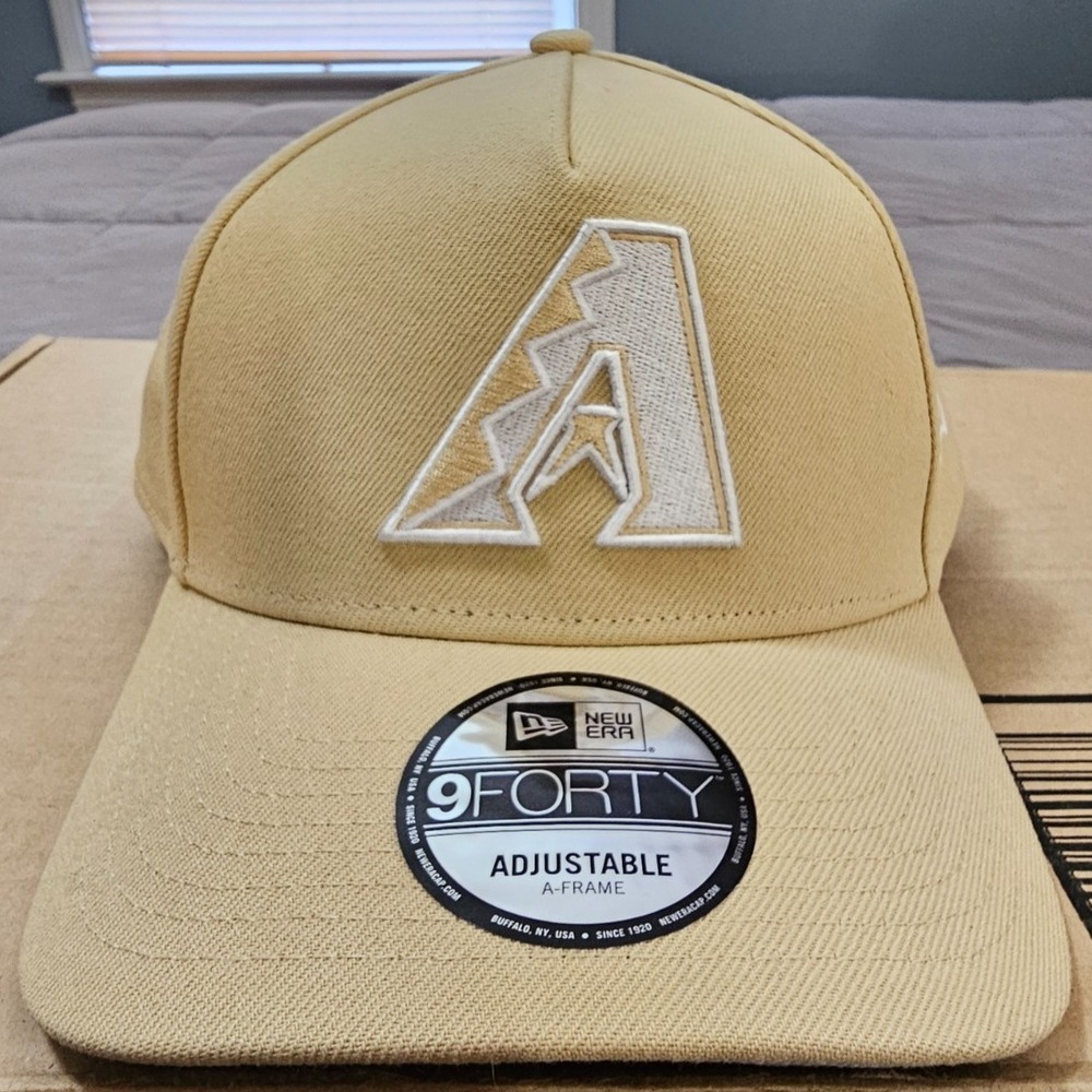 New Era® MLB Arizona Diamondbacks 9FORTY™ A-Frame Adjustable Hat in Tan
